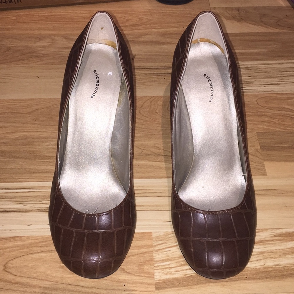 Cute Rectangle pattern heels